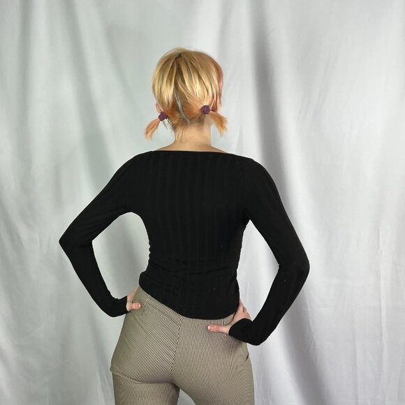 Urban Outfitters Black Long Sleeve Crossover Sweater - Picture 4 of 12